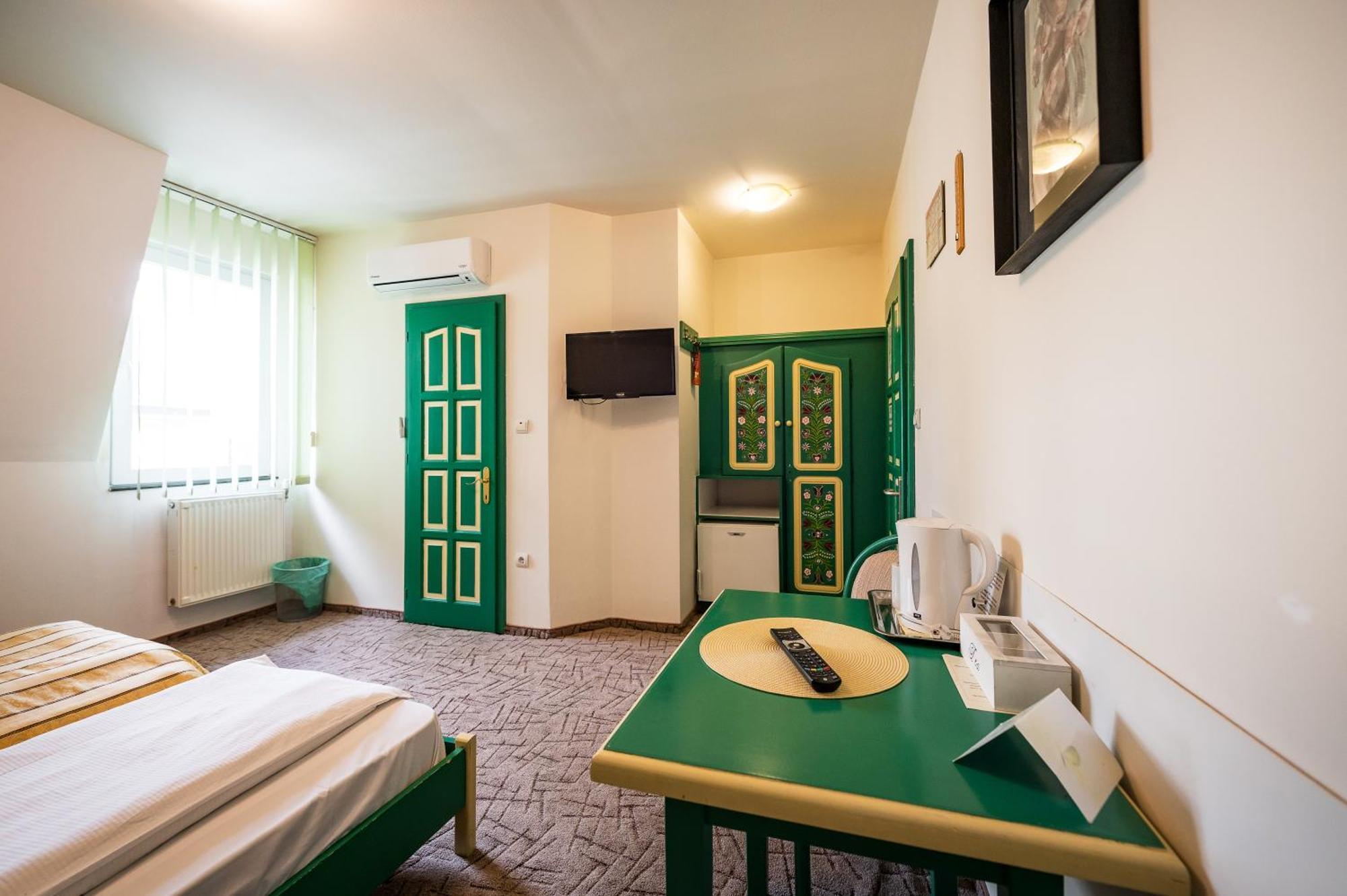 Hotel Sugas Sfântu-Gheorghe Esterno foto