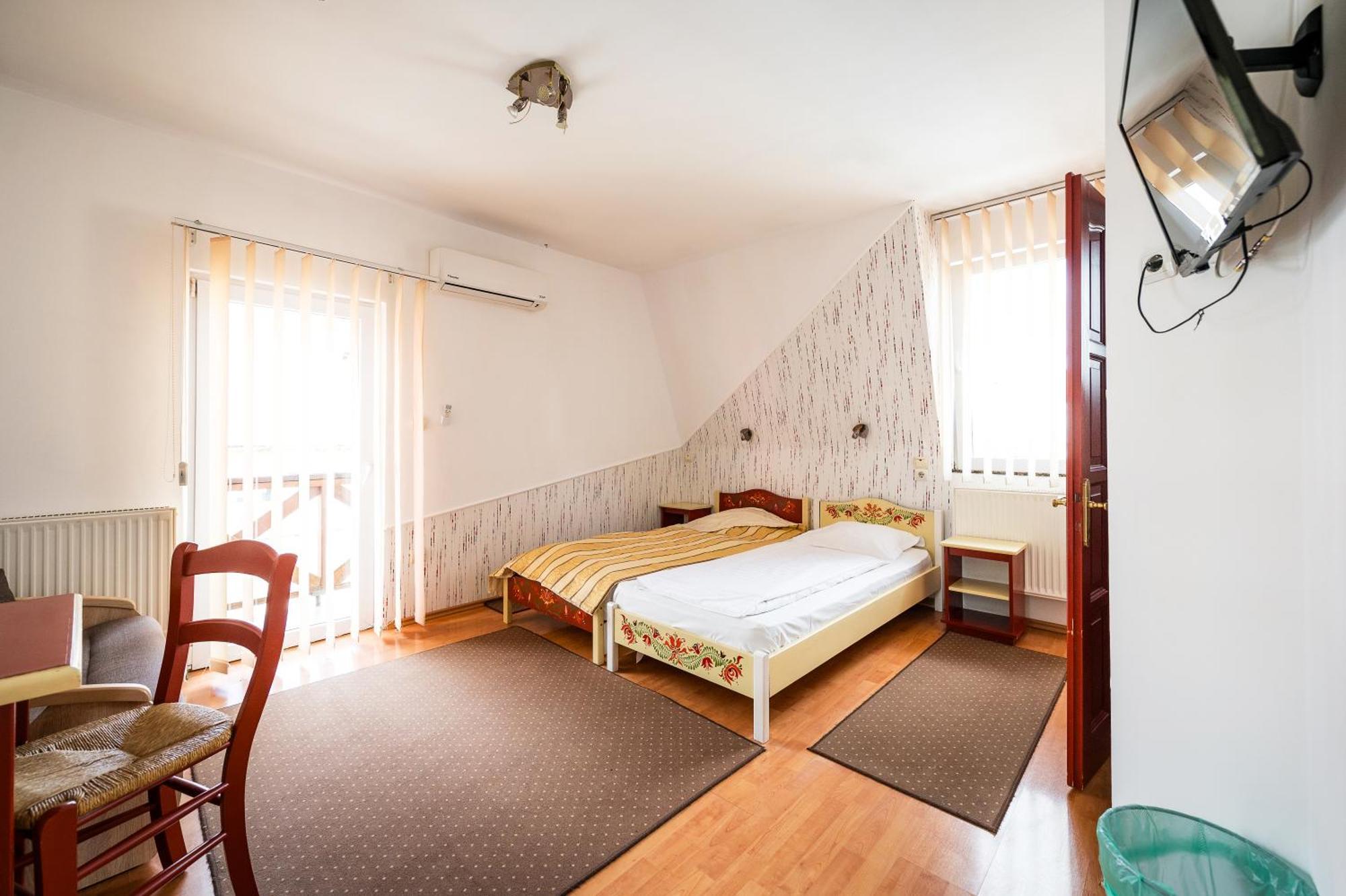 Hotel Sugas Sfântu-Gheorghe Esterno foto