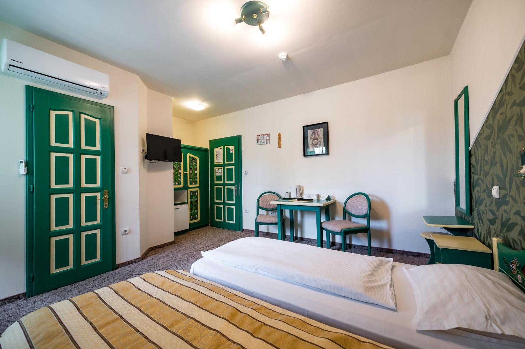 Hotel Sugas Sfântu-Gheorghe Esterno foto