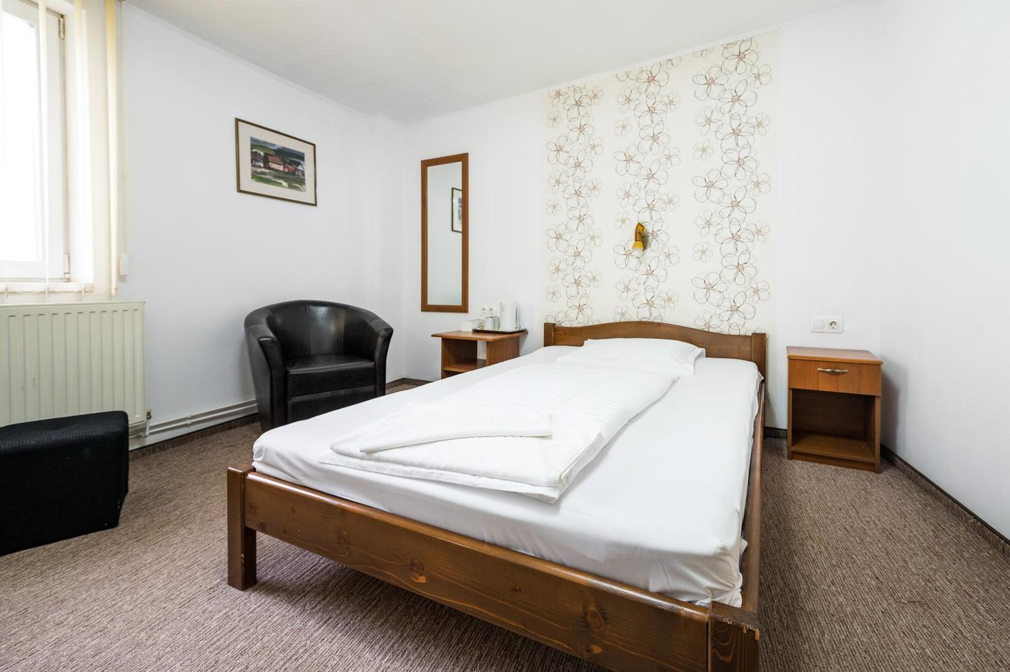 Hotel Sugas Sfântu-Gheorghe Esterno foto