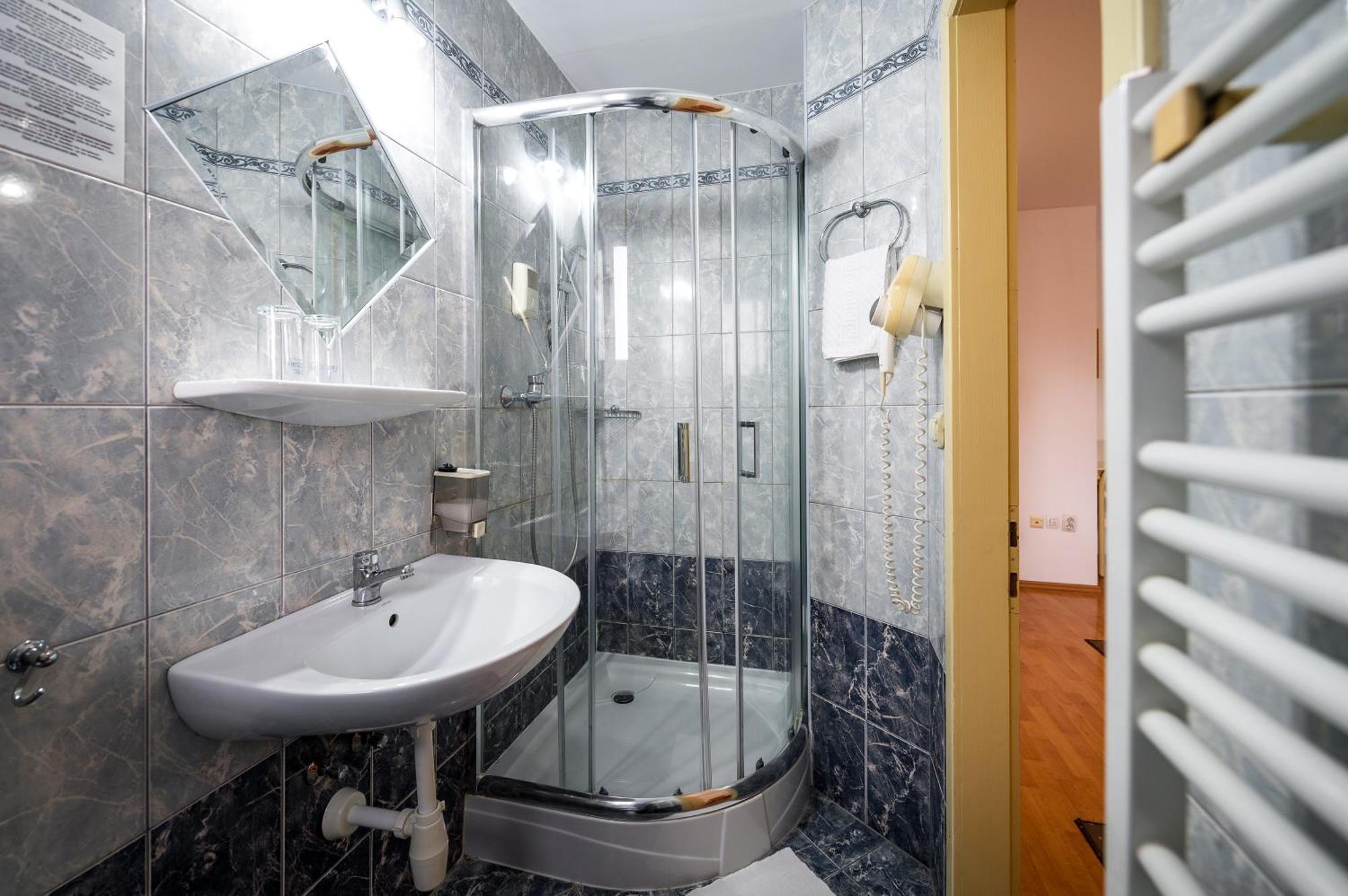 Hotel Sugas Sfântu-Gheorghe Esterno foto