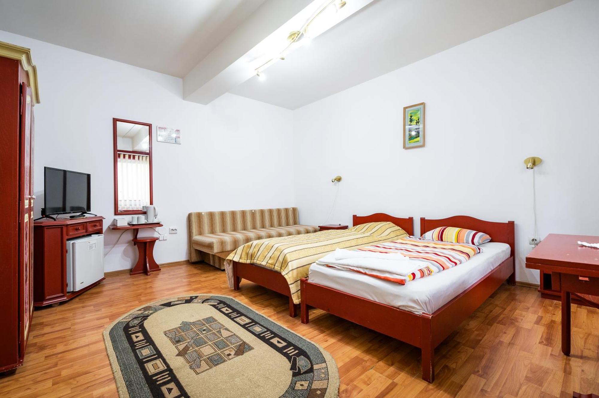 Hotel Sugas Sfântu-Gheorghe Esterno foto